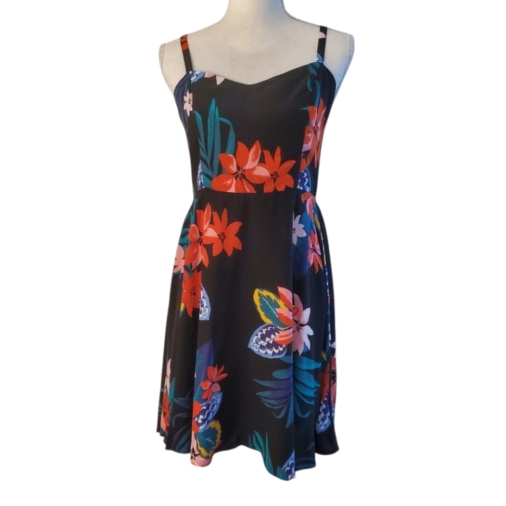 Old Navy Black And Red Tropical Floral Print Cami Fit & Flare Dress Size M